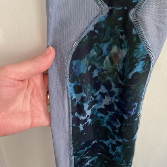 Lululemon leggings. - Picture 2 of 7